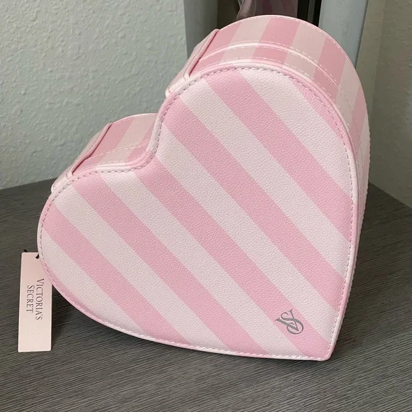 New Victoria’s Secret iconic stripe large tote and Heart Jewelry Box bundle - Picture 3 of 10